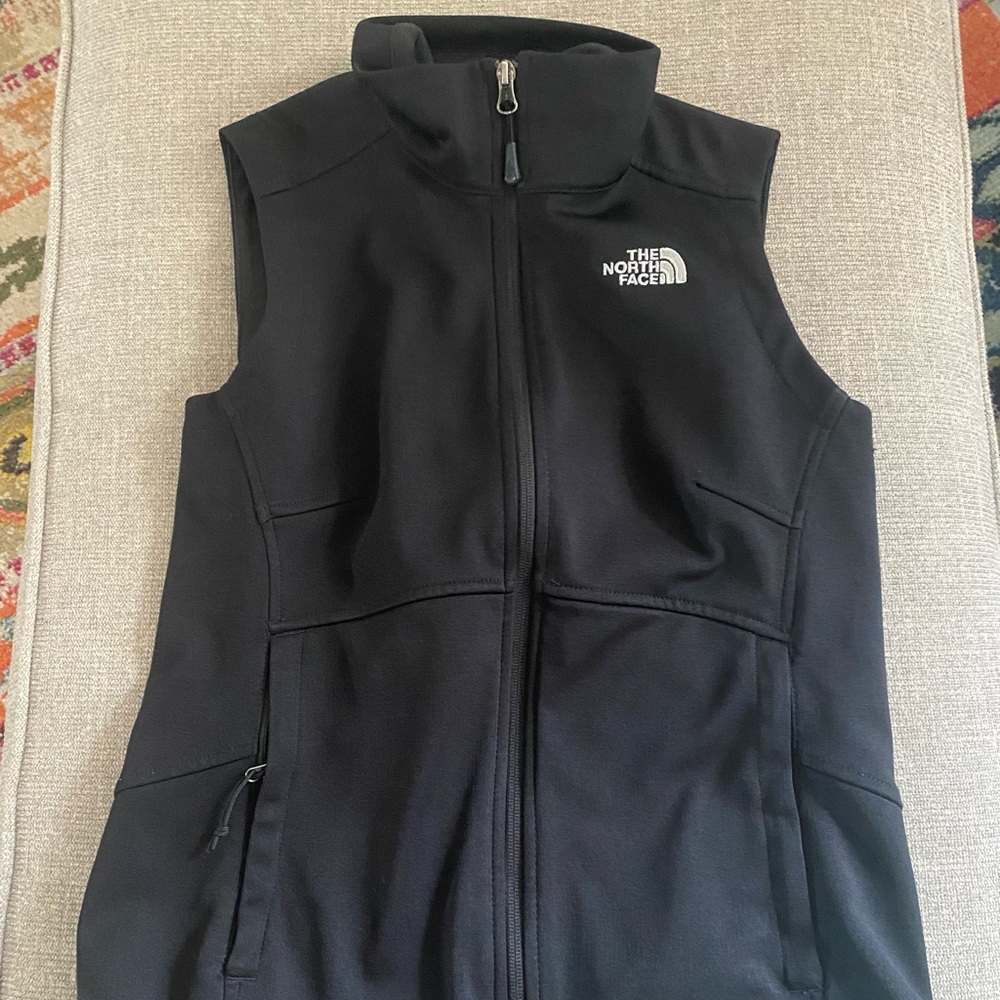 Black North Face Apex Vest